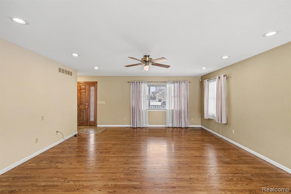 10085 N Hunt Court, Davison, MI 48423 — Photo 9