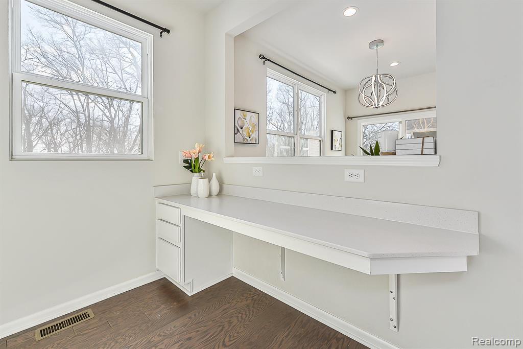 2839 Dillon Drive, Ann Arbor, MI 48105 — Photo 13