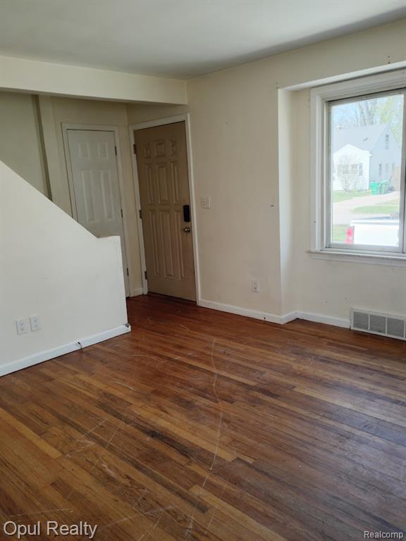 33511 Pierce Street, Garden City, MI — Photo 2