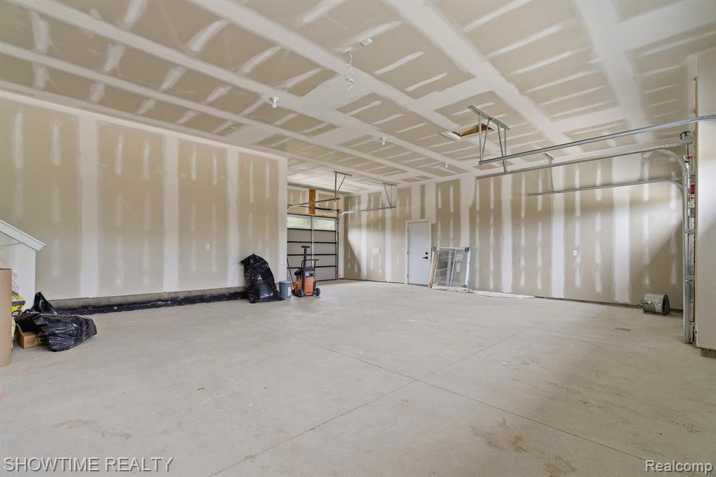 68125 Lake Angela Drive, Richmond, MI 48062 — Photo 49