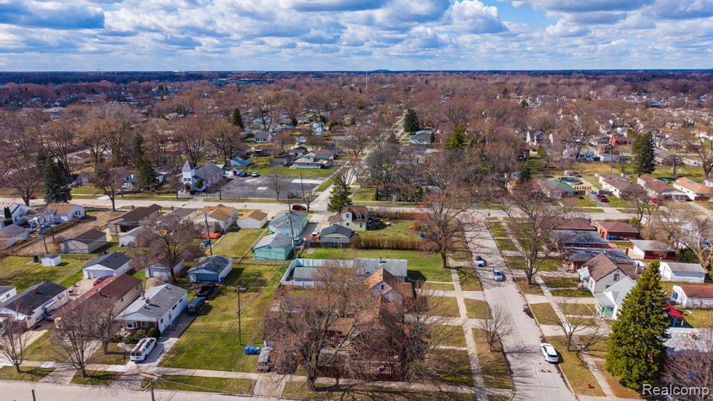 20751 Powers Avenue, Dearborn Heights, MI 48125 — Photo 6