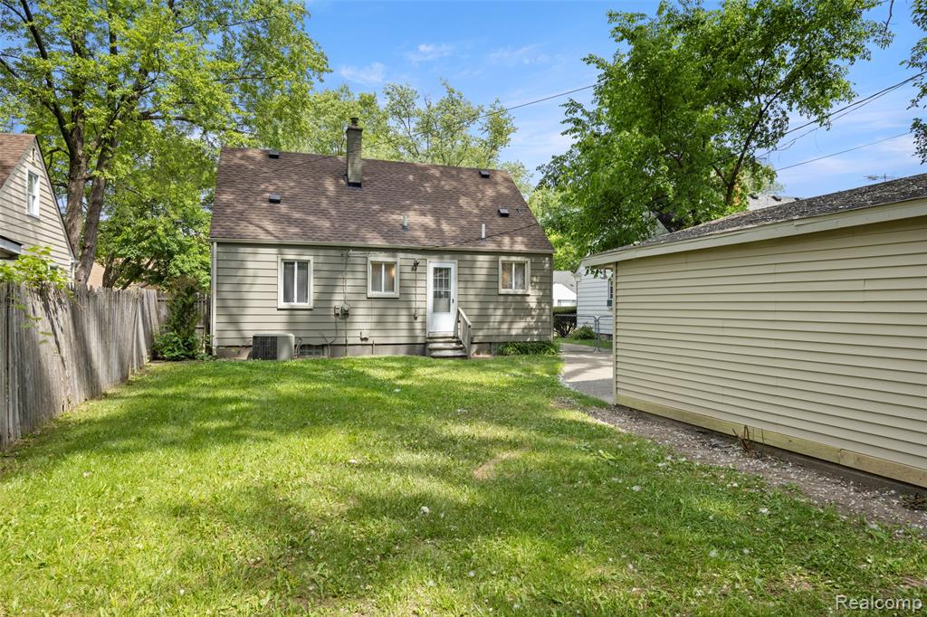 24691 Kipling Street, Oak Park, MI 48237 — Photo 25