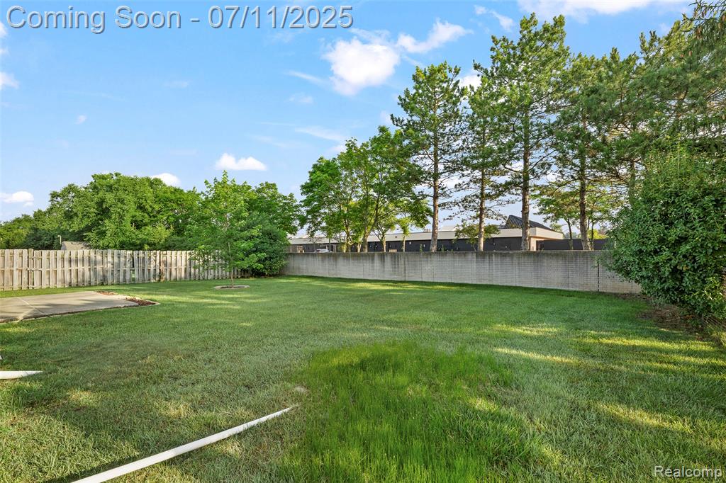 43702 Stuart Drive, Canton, MI 48187 — Photo 28