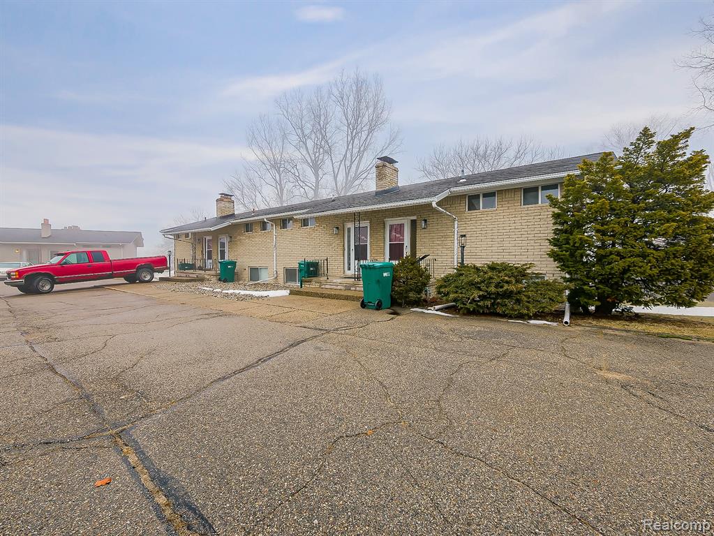 151 Huronview Court, White Lake, MI — Photo 20