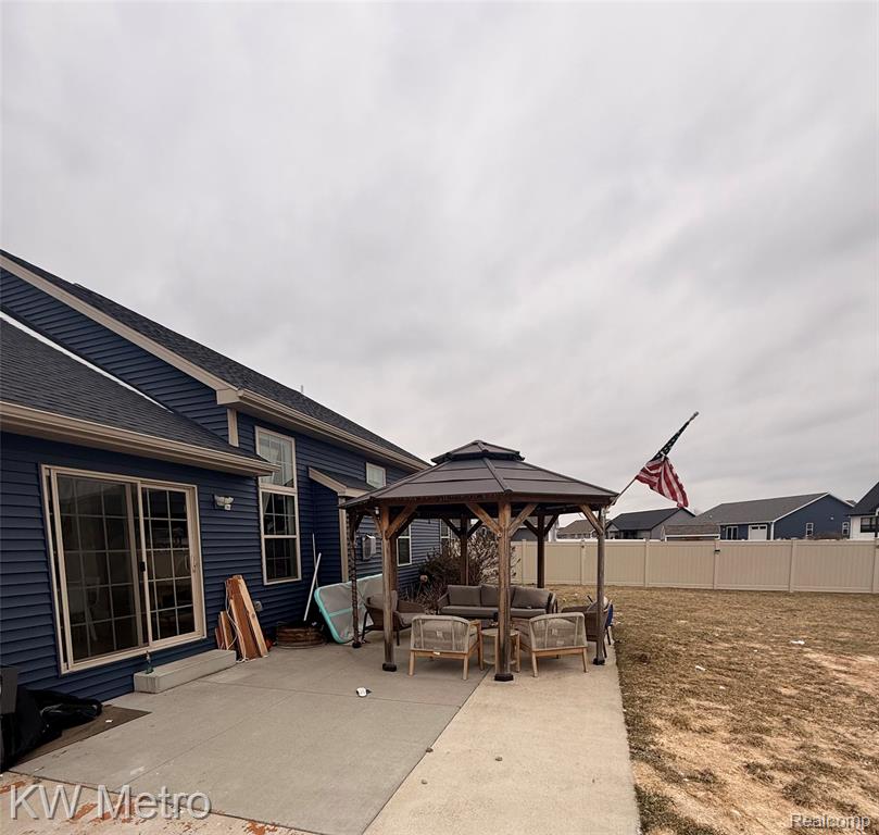 5760 Stone Briar Lane S, Freeland, MI 48623 — Photo 45