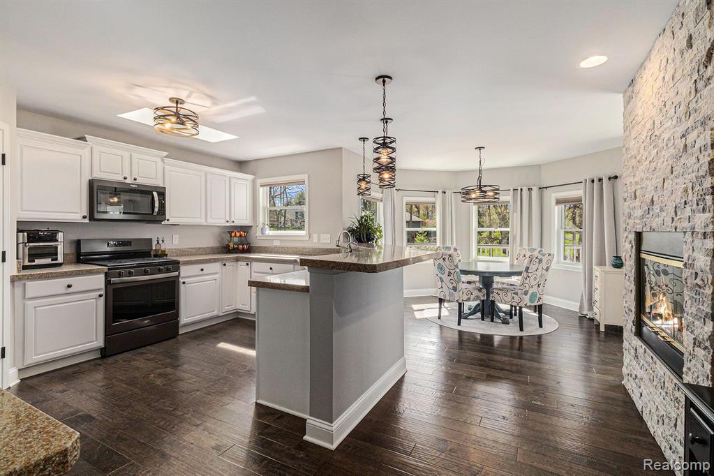 9080 MOONLIGHT BAY, Pinckney, MI 48169 — Photo 20