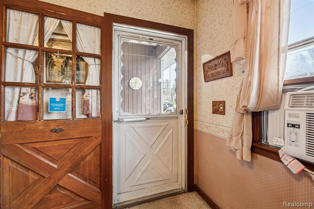 432 E FRANK Street, Fowlerville, MI 48836 — Photo 10