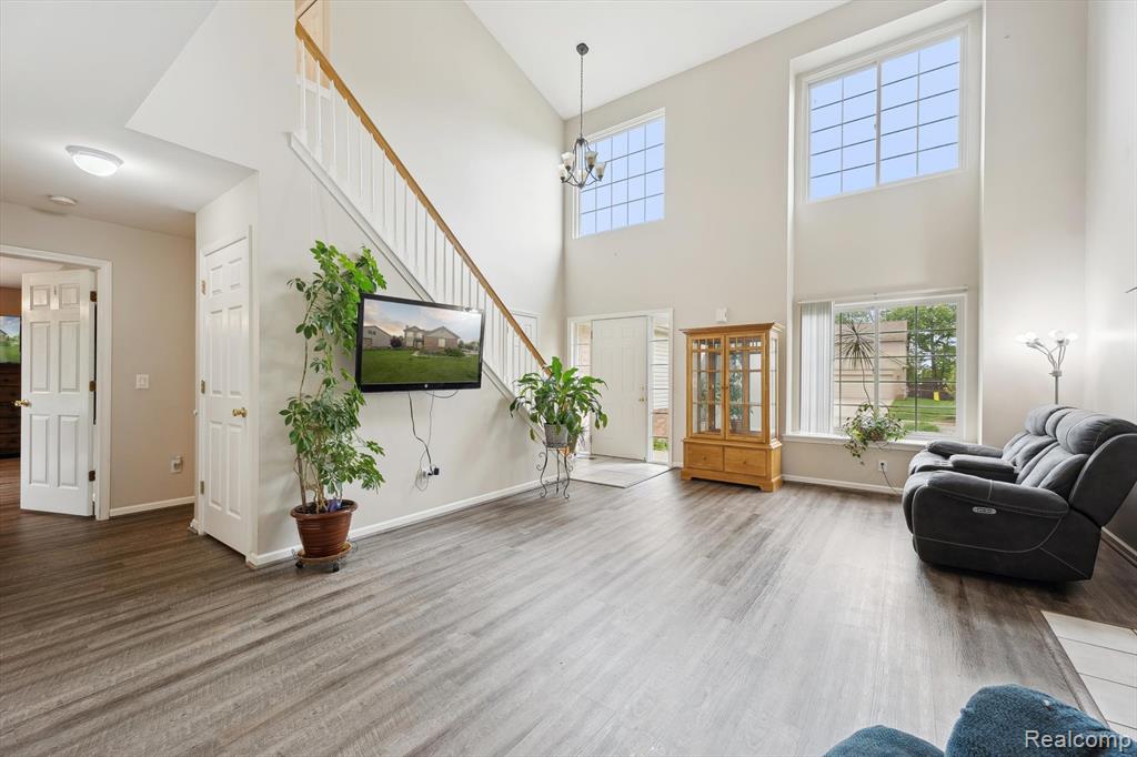 7366 MEADOW Lane, Ypsilanti, MI 48197 — Photo 8