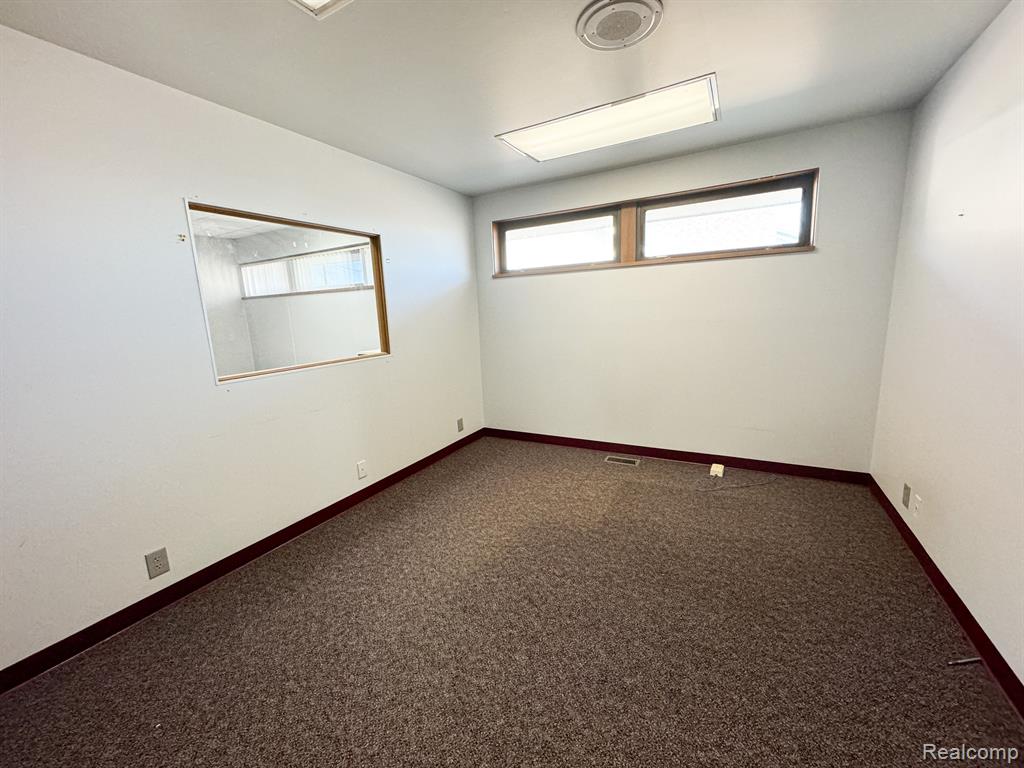844 S MAIN Street, Lapeer, MI 48446 — Photo 11