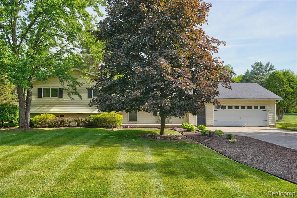 1055 E Hollywood Boulevard, Clio, MI 48420 — Photo 5