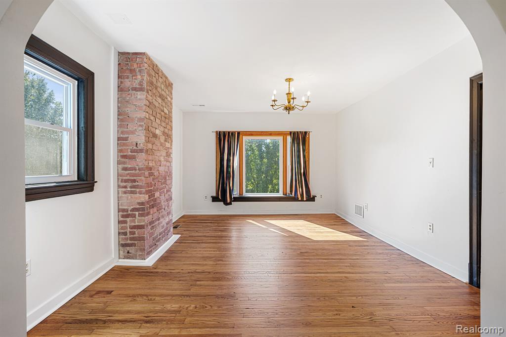 231 Chandler Street, Detroit, MI 48202 — Photo 9