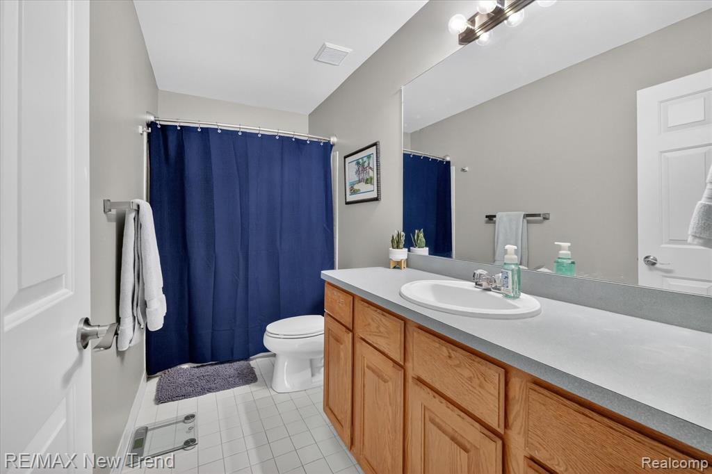 2032 Dover Drive, Wixom, MI 48393 — Photo 38