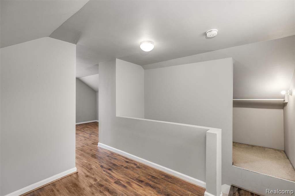 912 N Edison Avenue, Royal Oak, MI 48067 — Photo 17