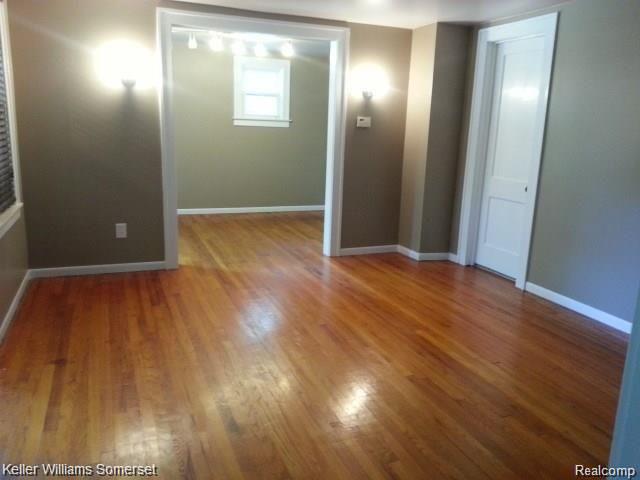 904 N MAPLE Avenue, Royal Oak, MI 48067 — Photo 5