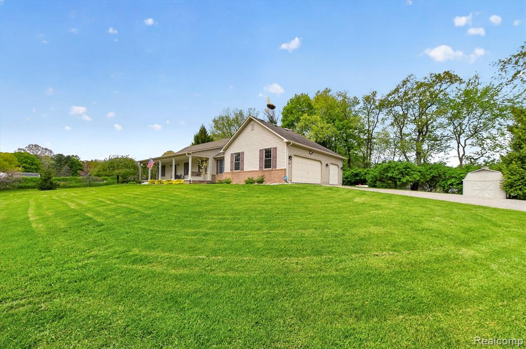 7659 Clyde Road, Fenton, MI 48430 — Photo 4