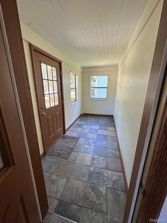 543 W Middle Street, Chelsea, MI 48118 — Photo 3