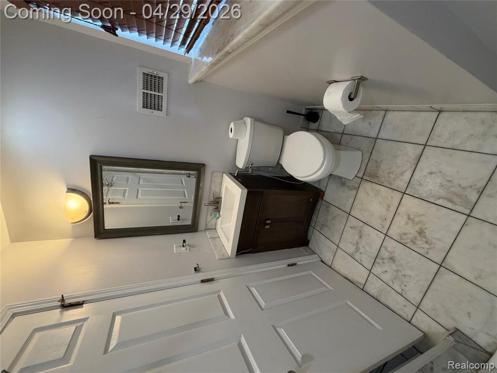 5441 Sunnycrest Drive, West Bloomfield, MI 48323 — Photo 14