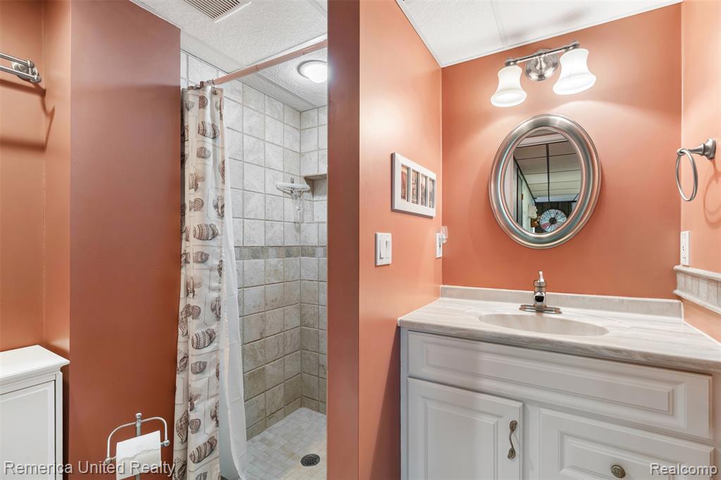 8763 Bishop Road, Brighton, MI 48116 — Photo 21