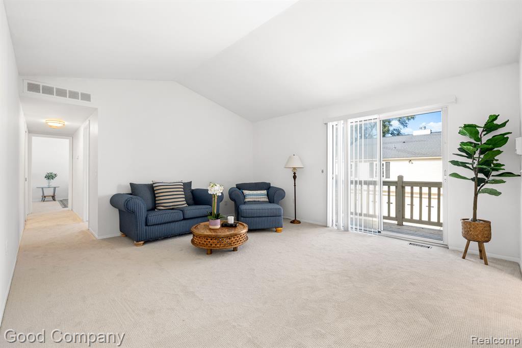2068 Hidden Meadows Drive, unit D, Walled Lake, MI 48390 — Photo 8