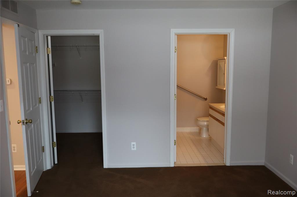44982 Marigold Drive, Sterling Heights, MI 48314 — Photo 22