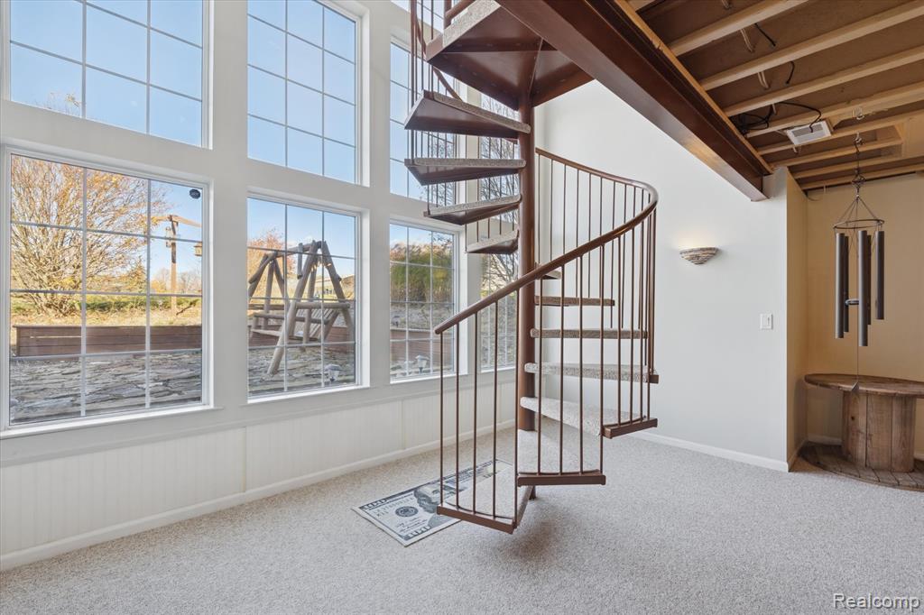 11051 Meadowview Drive, Goodrich Vlg, MI — Photo 32
