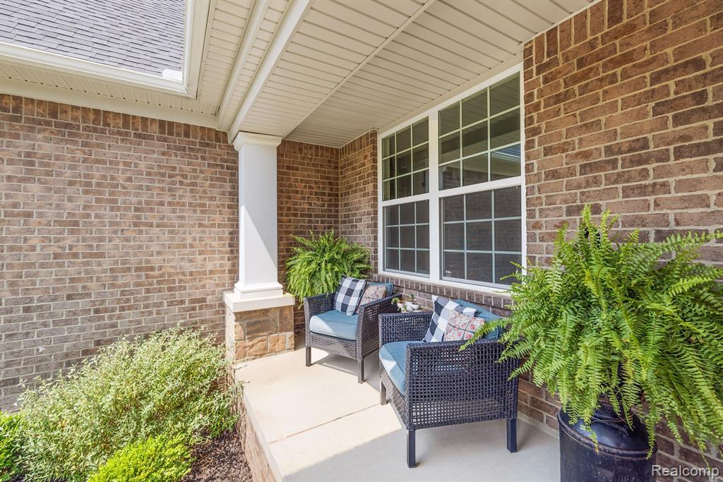 406 AMELIA Circle, South Lyon, MI 48178 — Photo 4