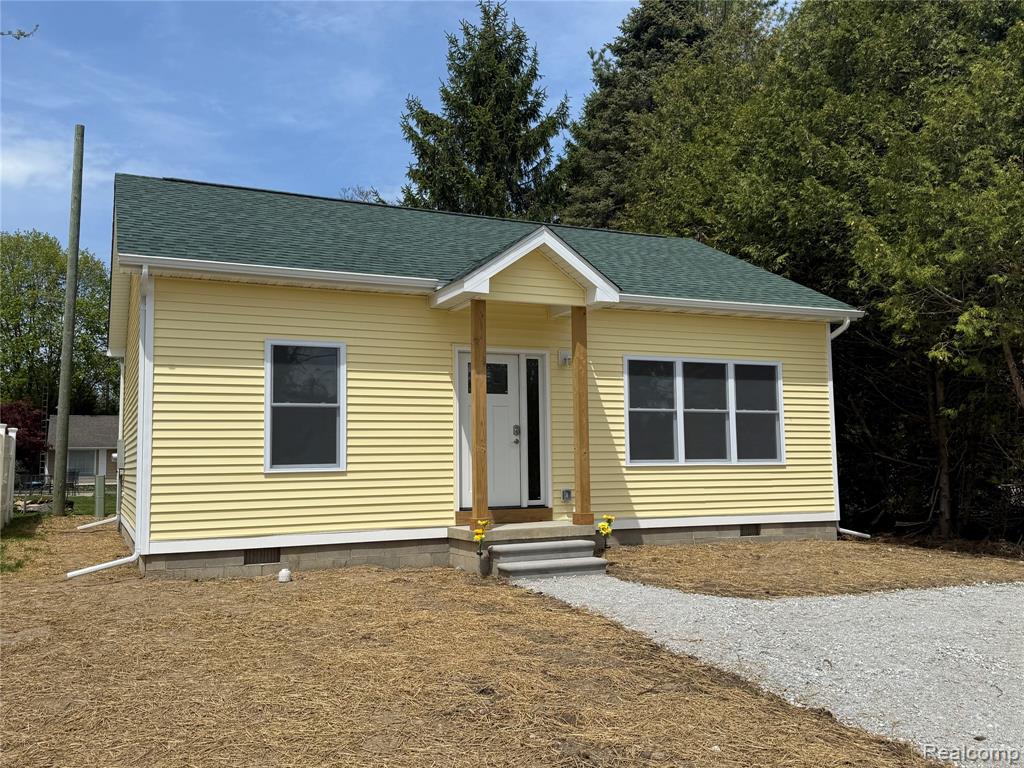 7301 Yale, Lexington, MI 48450 — front exterior