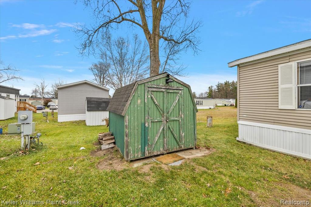 2119 Redwood Avenue, Columbus, MI — Photo 19