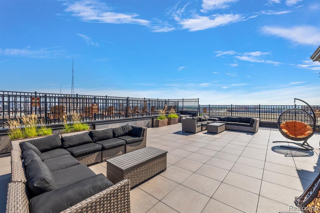 15 E KIRBY Street, 322, Detroit, MI 48202 — Photo 27