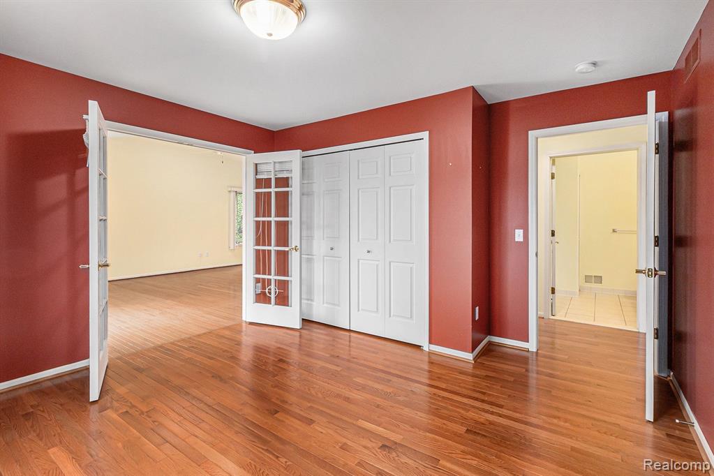 2250 WILLOW TREE Drive, Brighton, MI 48116 — Photo 8