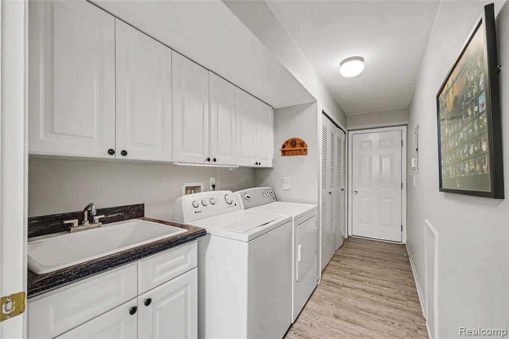 4578 Berkshire Drive, Sterling Heights, MI 48314 — Photo 15