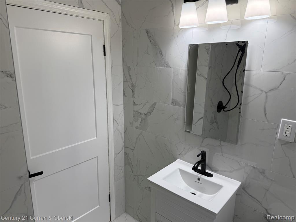 7639 Ternes Street, Dearborn, MI 48126 — Photo 10