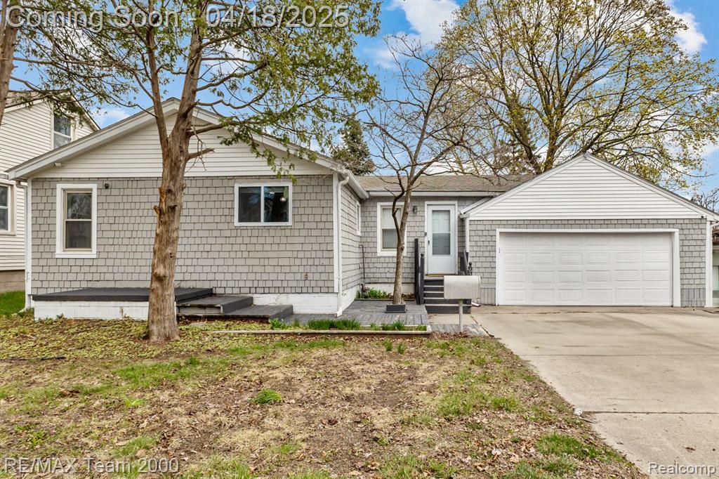 6200 NIGHTINGALE Street, Dearborn Heights, MI 48127 — Photo 3