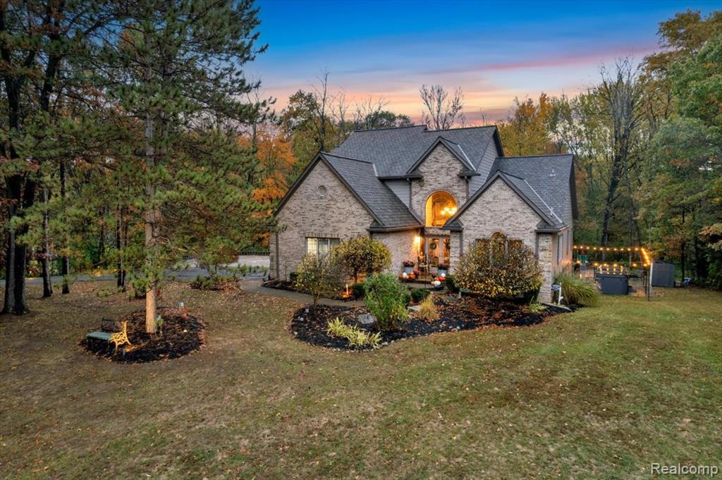 90 Creekwood Drive, Lake Orion, MI 48362 — Photo 3
