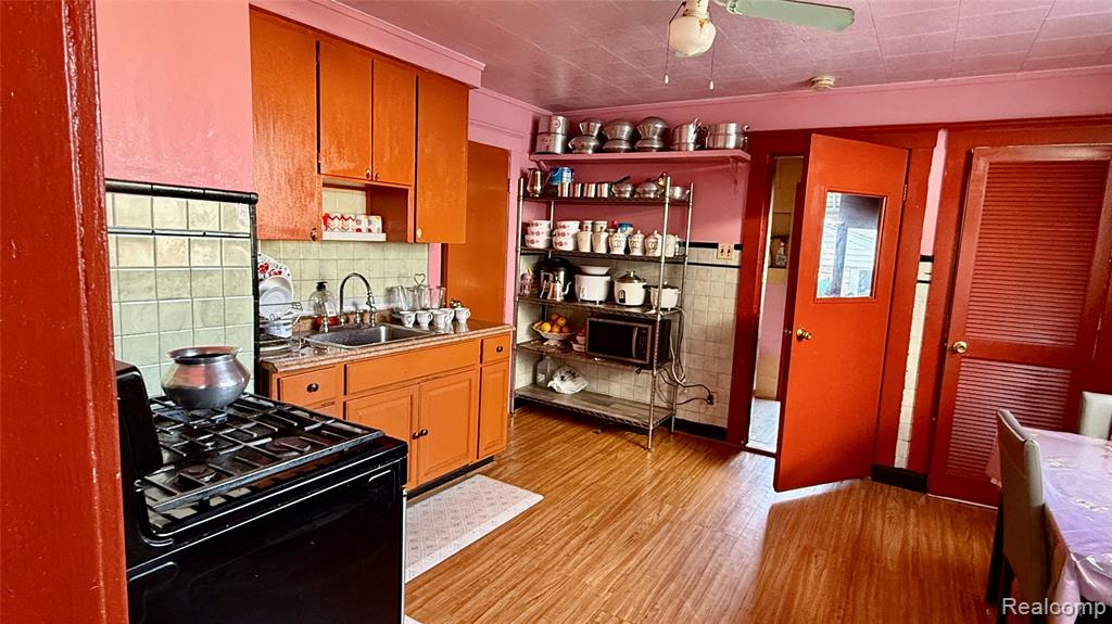 2417 Casmere Street, Hamtramck, MI 48212 — Photo 5