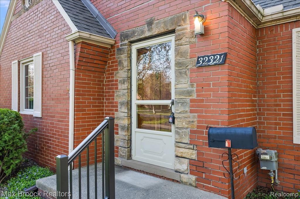 32321 Arlington Drive, Beverly Hills, MI 48025 — Photo 3