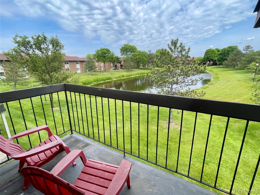 33765 Pondview Circle, Livonia, MI 48152 — Photo 12