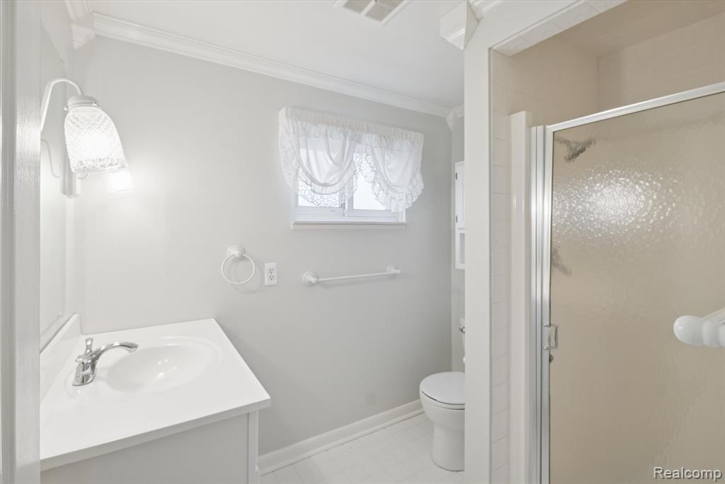 47501 Nita Drive, Shelby Twp, MI 48317 — Photo 22