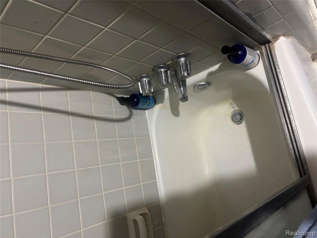 17305 Northrop Street, Detroit, MI 48219 — Photo 5