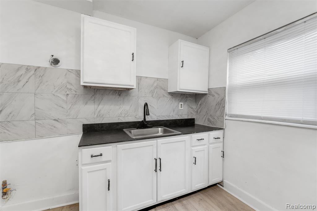 8064 Bliss Street, Detroit, MI 48234 — Photo 15