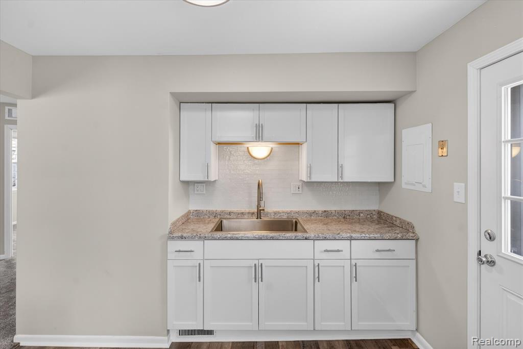 6550 Buck Street, Taylor, MI 48180 — Photo 9