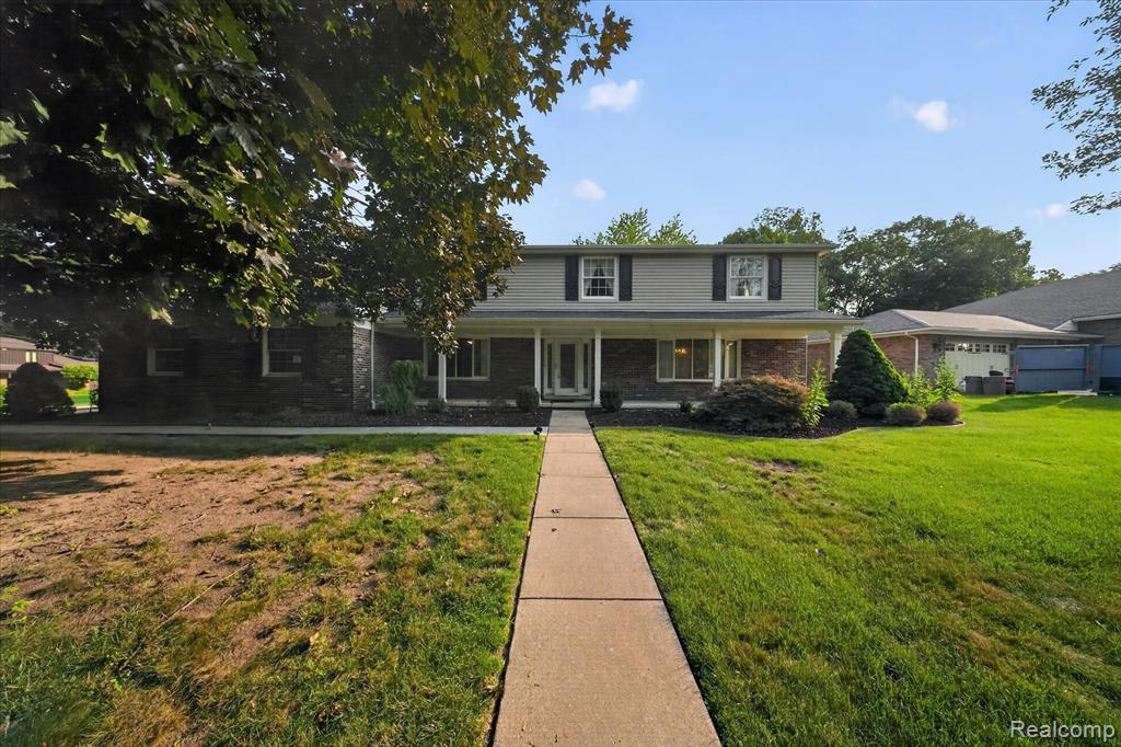 8940 Sarah Lane, Grosse Ile, MI 48138