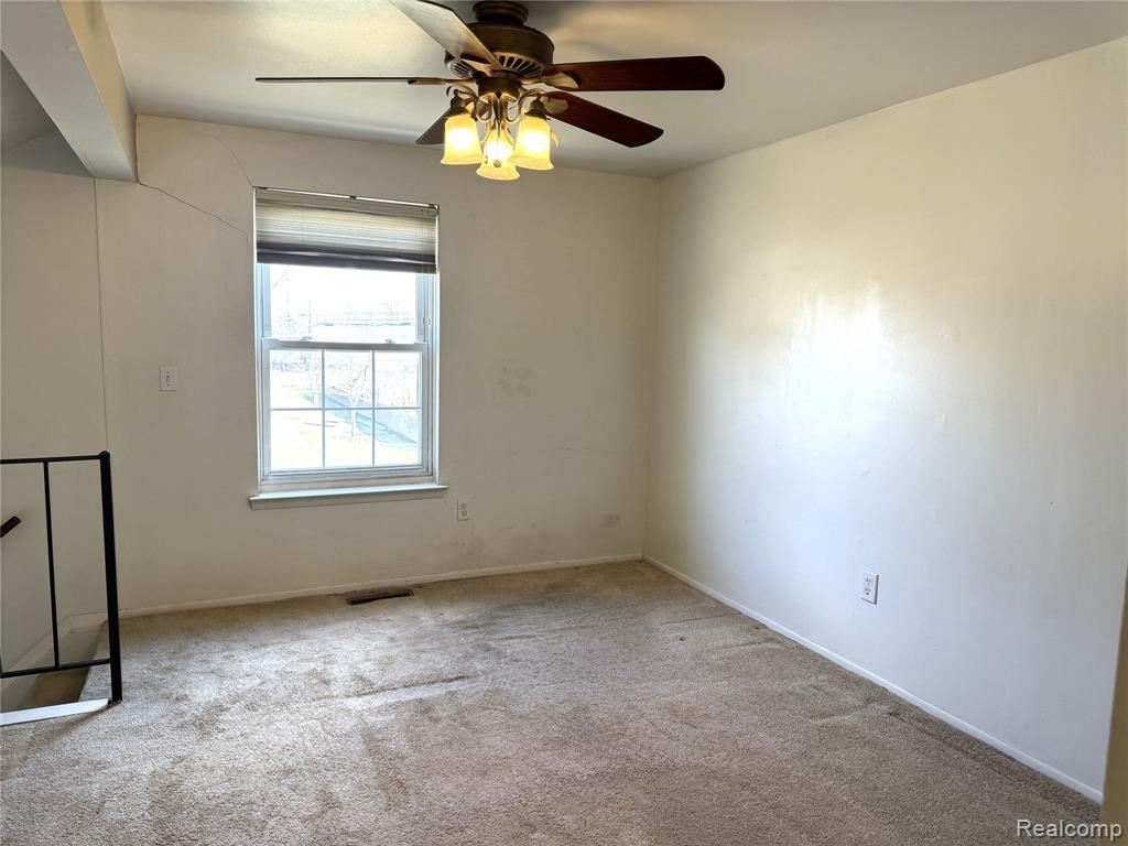 28404 Longmeadow Lane, Brownstown, MI 48183 — Photo 11