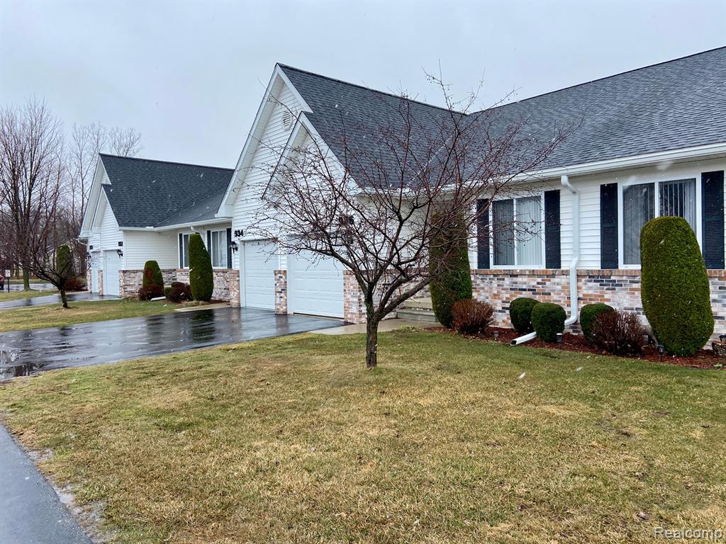 936 LIGHTHOUSE Drive, Marysville, MI 48040 — Photo 3
