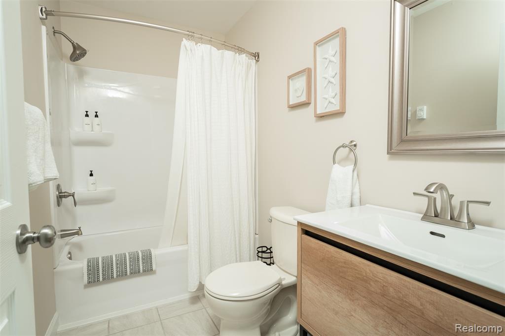 13414 N Lake Road, Gregory, MI 48137 — Photo 22