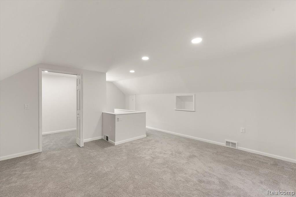 603 S Vermont Avenue, Royal Oak, MI 48067 — Photo 32