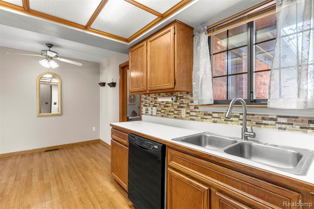 5419 DUKE CT, Warren, MI 48091 — Photo 17