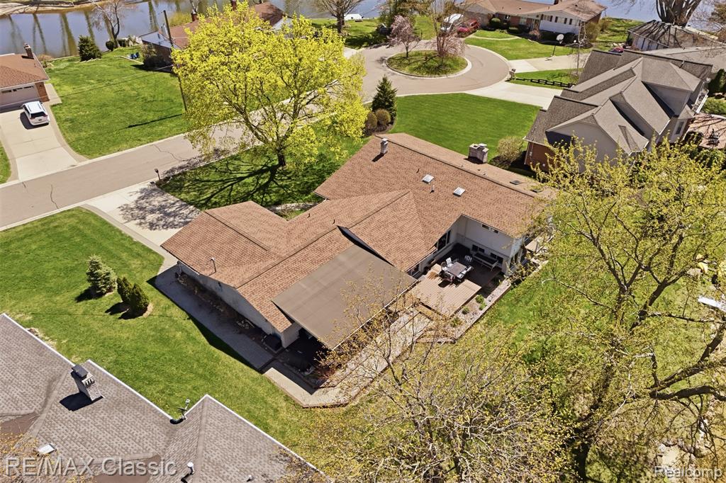 547 Deer Run, White Lake, MI — Photo 54