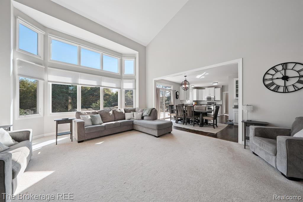8000 Barrington Lane, Clarkston, MI 48348 — Photo 19
