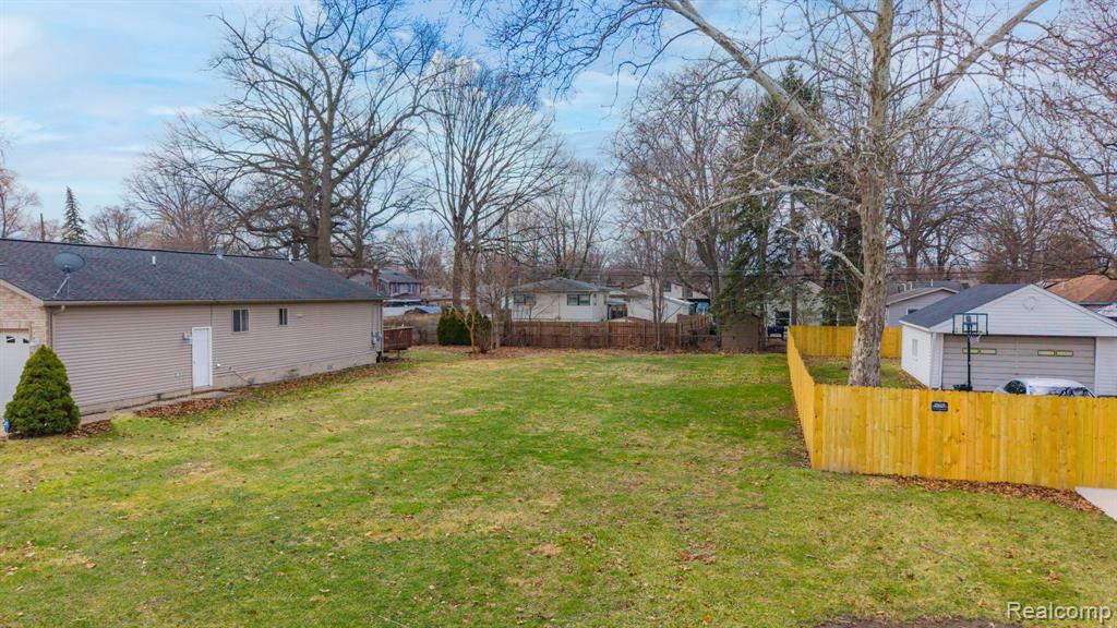 3988 Ziegler Street, Dearborn Heights, MI 48125 — Photo 3